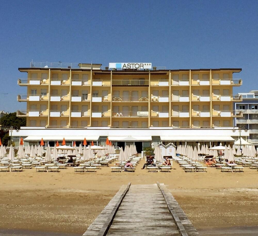 Hotel Astor Τζεσόλο Λίντο Εξωτερικό φωτογραφία