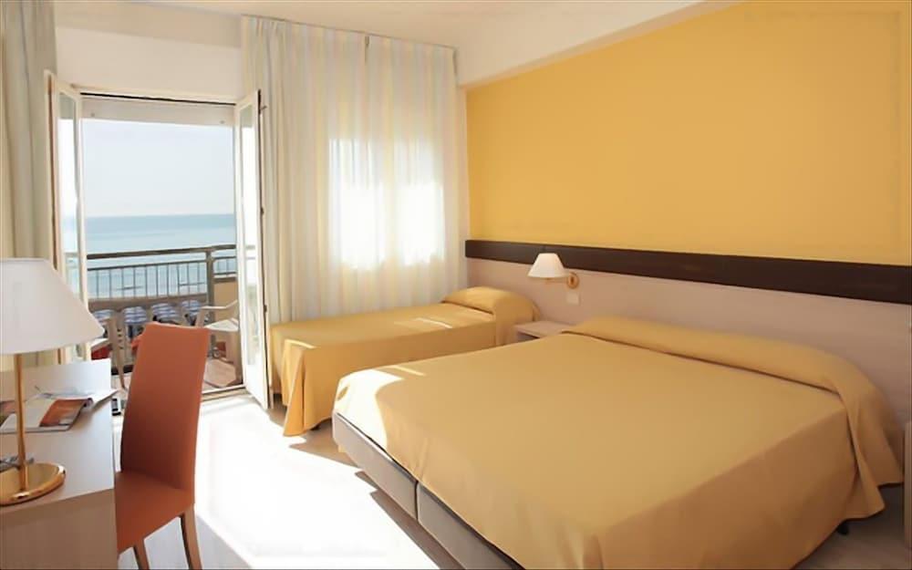 Hotel Astor Τζεσόλο Λίντο Εξωτερικό φωτογραφία